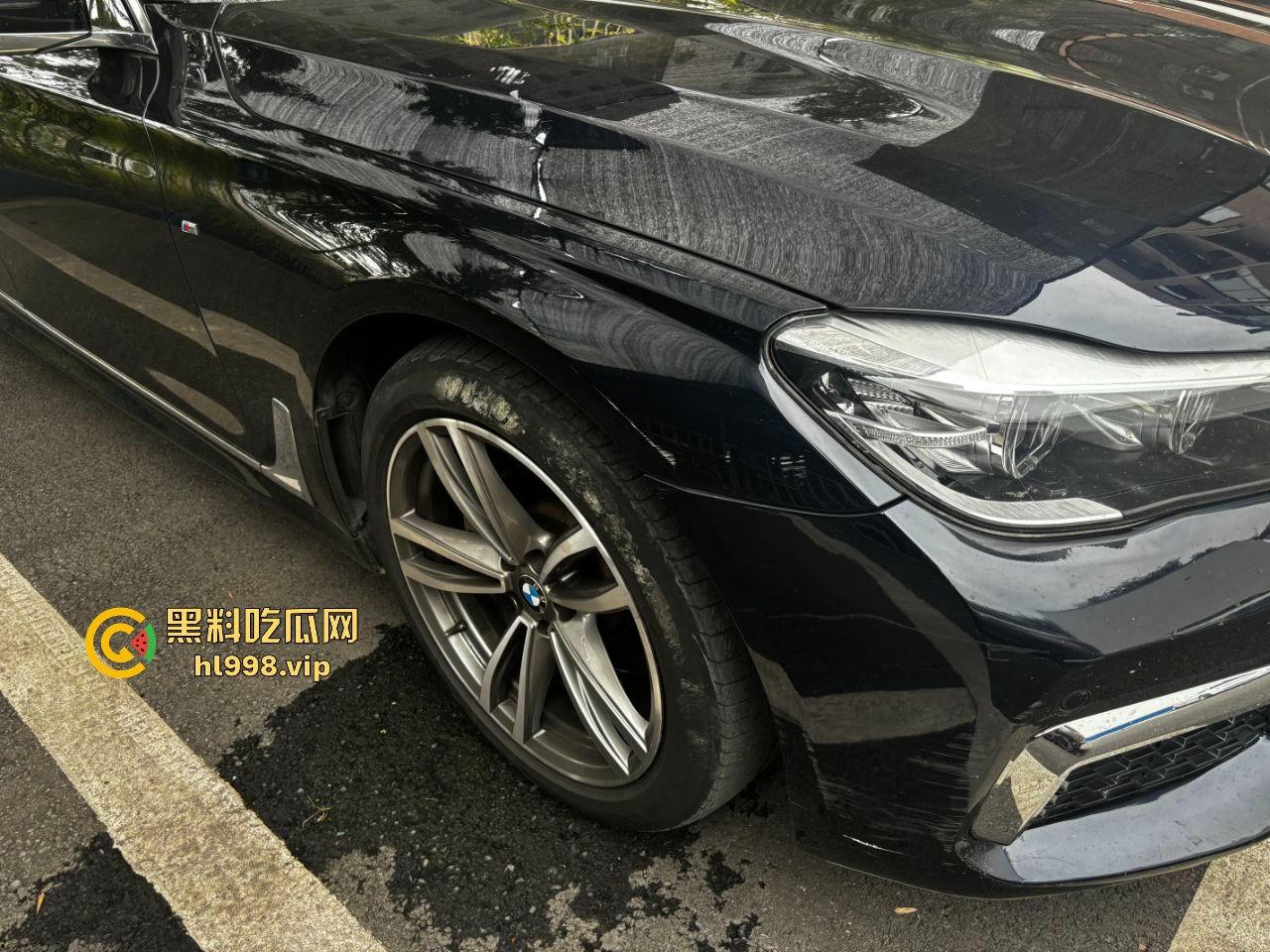 建材大佬狂上天！开七系跑到直播现场，口出狂言要睡主播，没人理还开车撞场！-14