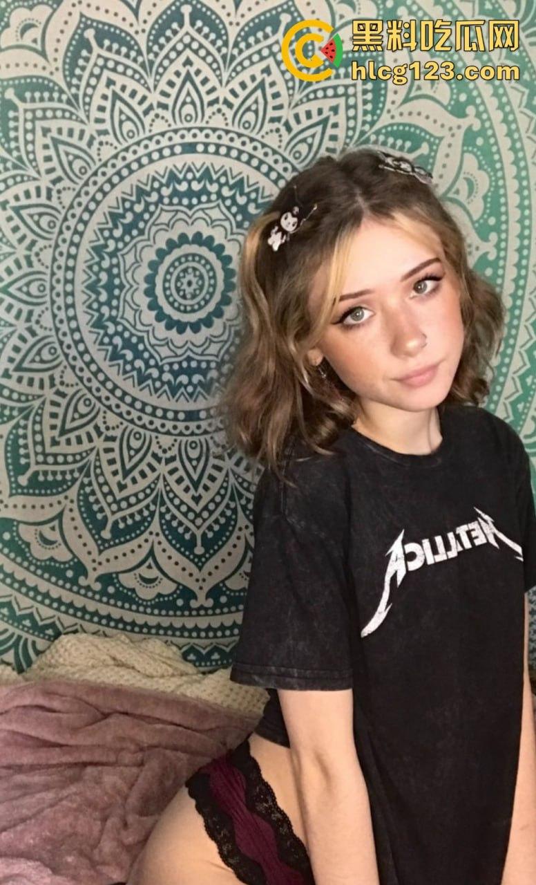 洋马BrattyDeath粉嫩小穴福利合集!胸虽小但绝对射爆,瓜友们别错过这波顶级福利!-23