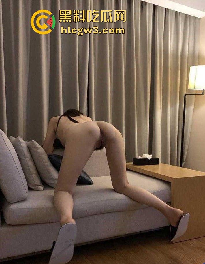 师范大学反差美女【吴悠然】私密视频流出！黑丝美腿被疯狂玩弄，极致反差让人看傻眼！-11