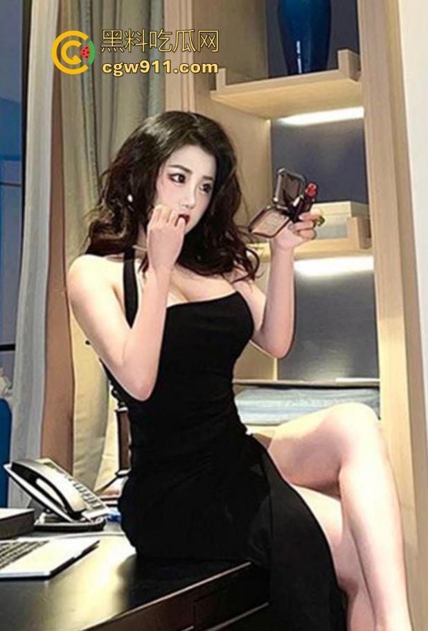 高富帅瓜友约炮援交女大，20cm大屌抽插学生妹娇嫩肉穴，疯狂爆操内射，尽情享用今天的