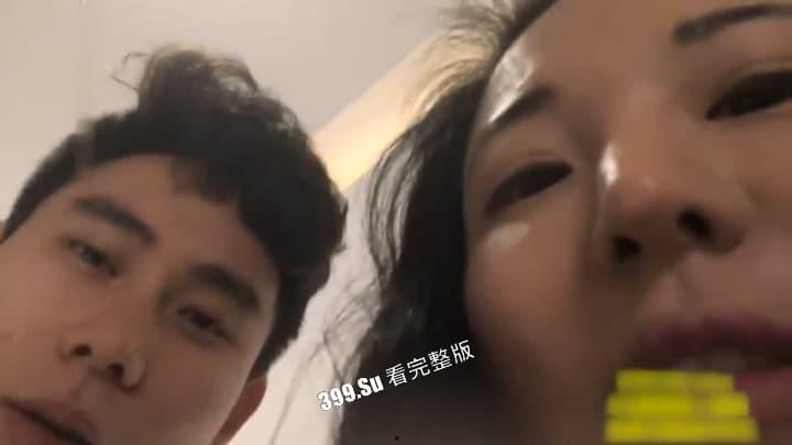 大型春晚探花小品节目 都换上情趣套装发现摄像头  “我被偷拍四次你还想偷拍我？” 探花VS小姐  高手对决对白精彩-6