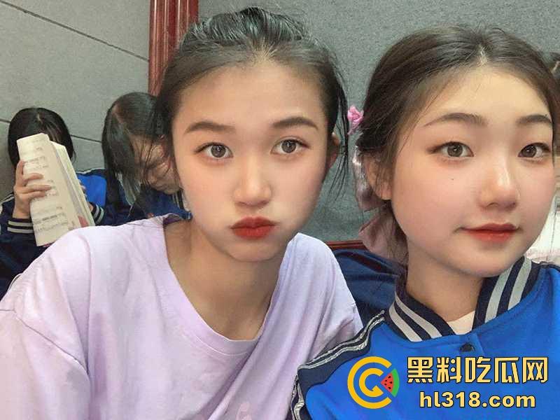 成都舞蹈学院清纯嫩妹【江依依】高挑性感身材舞者,被富二代男友肆意调教,口交毒龙主动骑乘榨精!-1