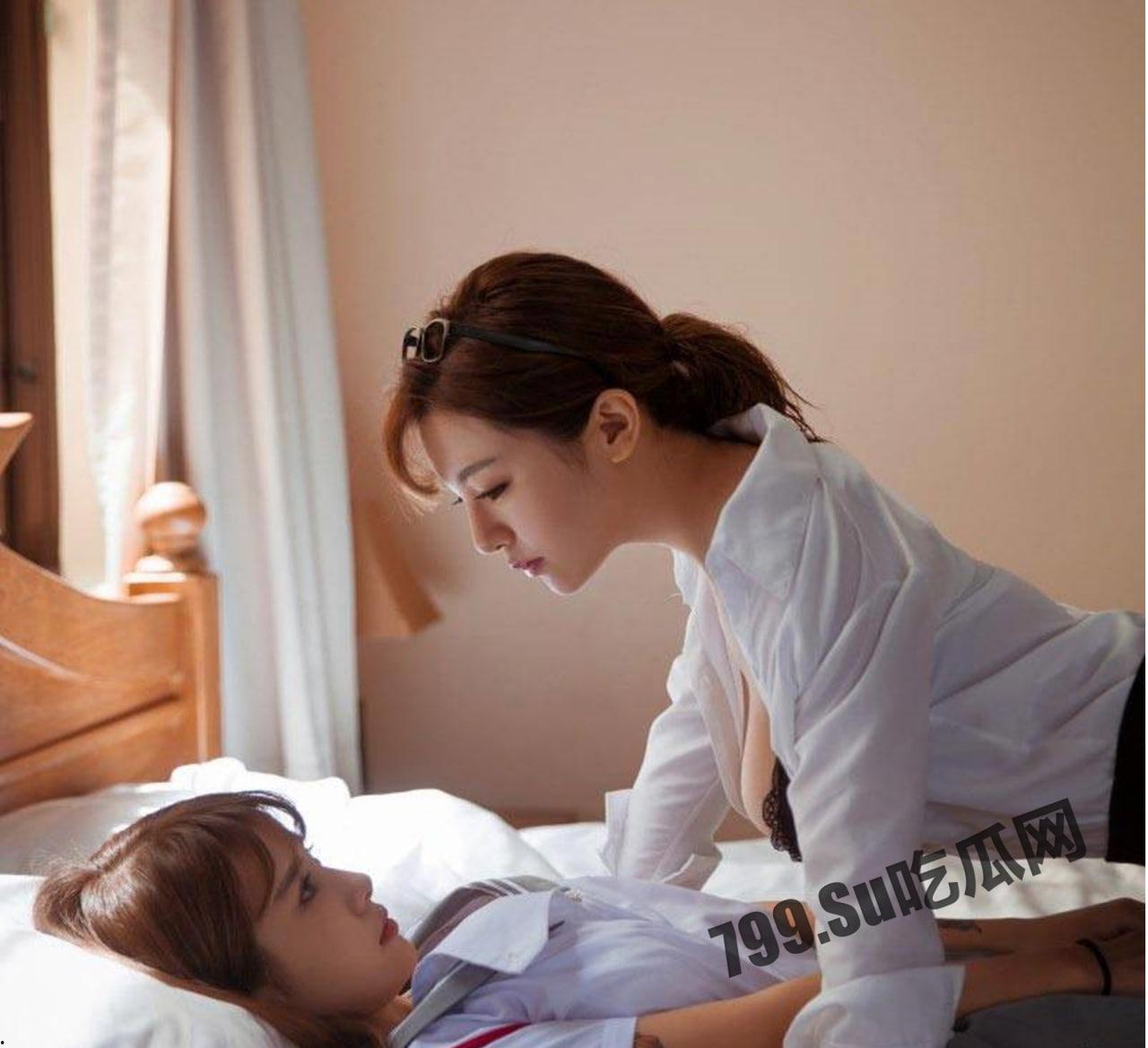 极品反差婊 福利姬 夏美酱 精品自拍 SM 调教 超爱多 P 颜射吃精 性爱视频合集流出-1