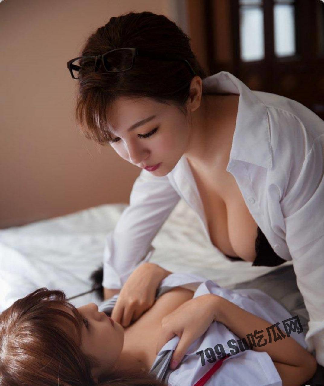 极品反差婊 福利姬 夏美酱 精品自拍 SM 调教 超爱多 P 颜射吃精 性爱视频合集流出-38