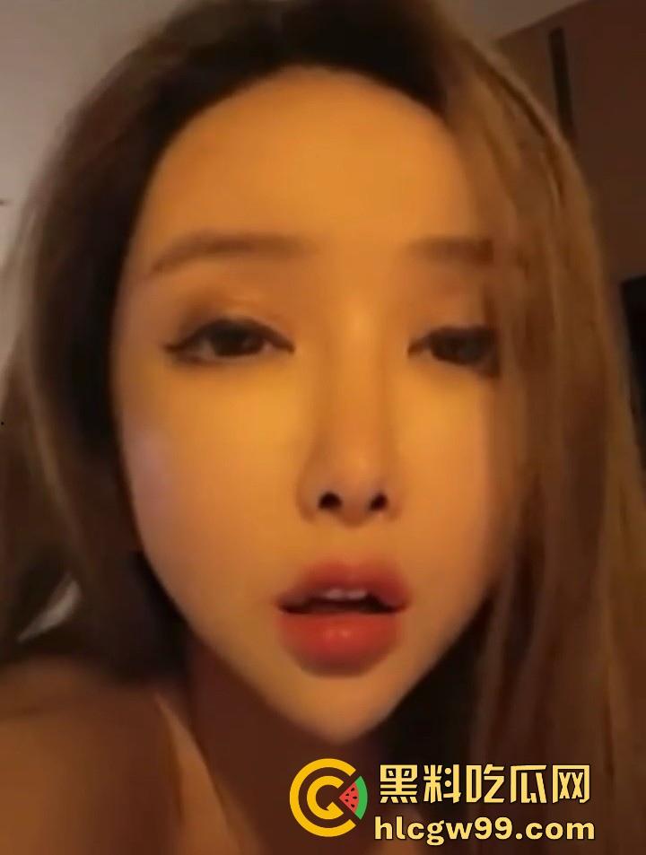 抖音十六万粉网红御姐【赵舒淇】献出露奶福利,性爱XO自慰寻高潮,露脸福利极具诱惑!-2