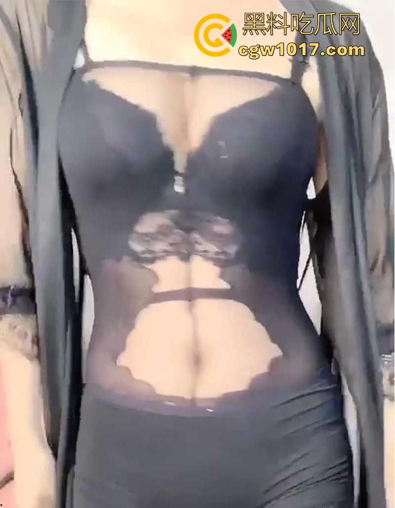 快手性感御姐网红【柠柠Smile】极品御姐暗藏媚骨,化身淫媚舞姬撩拨金主,咬唇自抚玩丝袜诱惑,真骚啊!-9