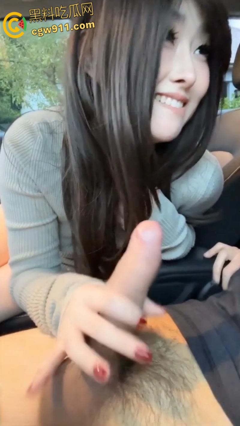 推特阿黑颜母狗【Pupu噗噗】,海边约会餐厅全裸自慰,户外车震口交舔蛋,打开车门无套后入小翘臀 !-4