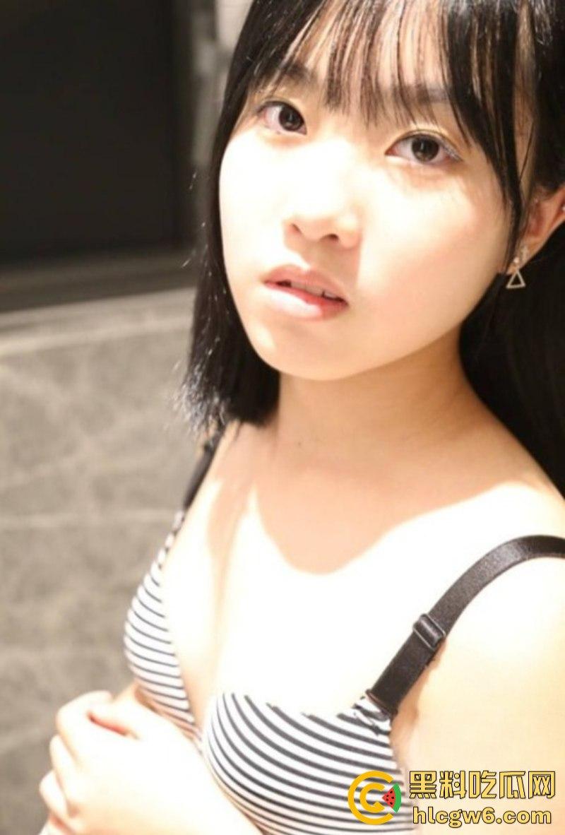 香港呆萌学生妹【陈佳】被骗酒店拍摄裸体写真!清纯无滤镜极致私密大尺度粉穴特写视频曝光!-2