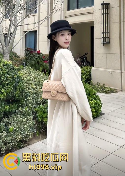 河南抖音小网红『王格格』遇上假富二代，幻想成阔太结果被骗光身子，做爱视频流出真是人财两空！-7