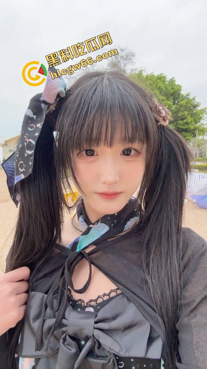 抖音网红『两个达不刘』人兽直播炸裂,妹子陪大哥聊骚,拉布拉多扑上来操她怼得生无可恋!-2