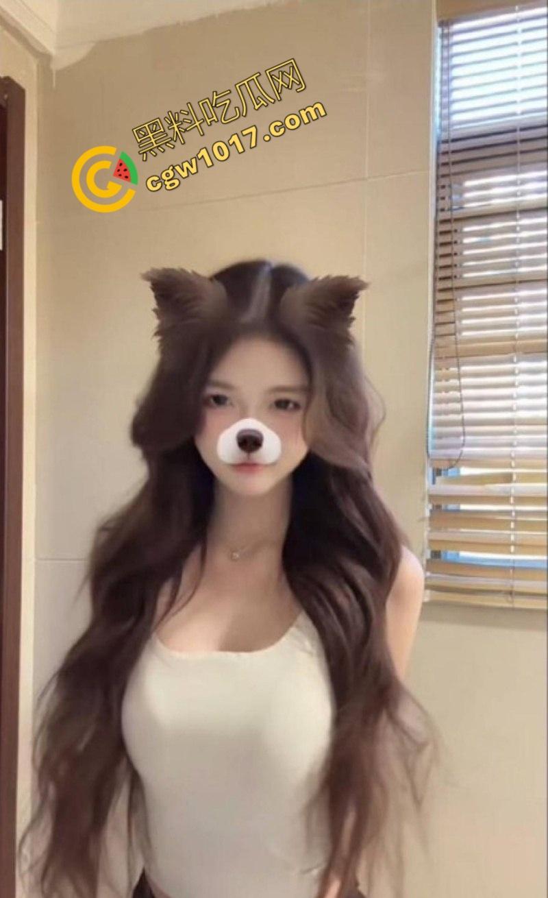 北京极品大学美女与富二代激情狂欢,樱唇深吞粗屌,富二代玩弄狗链,肏得她淫水横流,欲望无限!-3