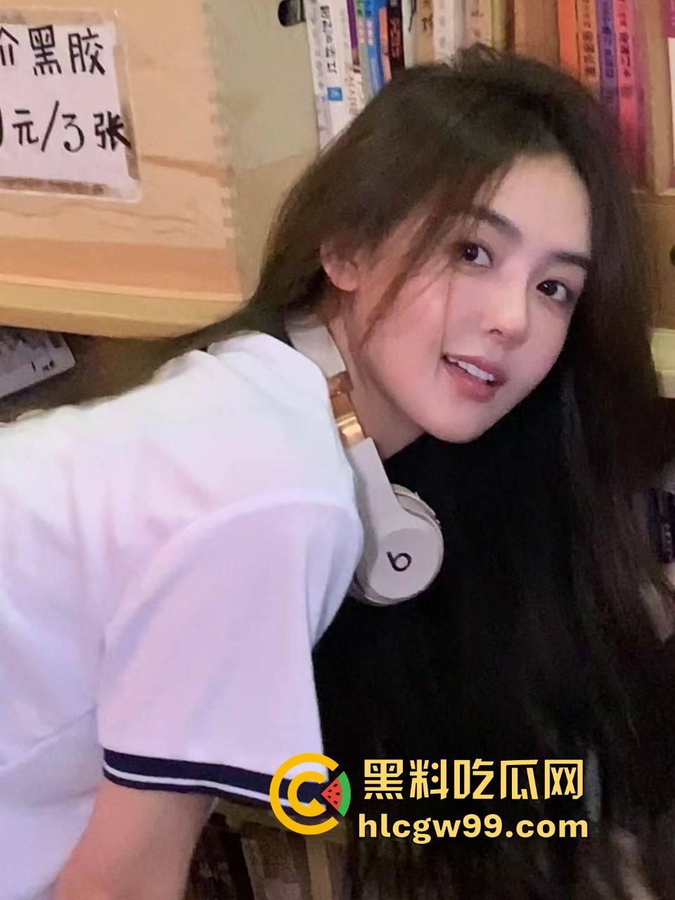 杭州美院【孙娜娜】白天射箭美少女晚上土豪专属母狗,户外露出极品美乳,回酒店换上黑丝制服撅屁股被干!-3