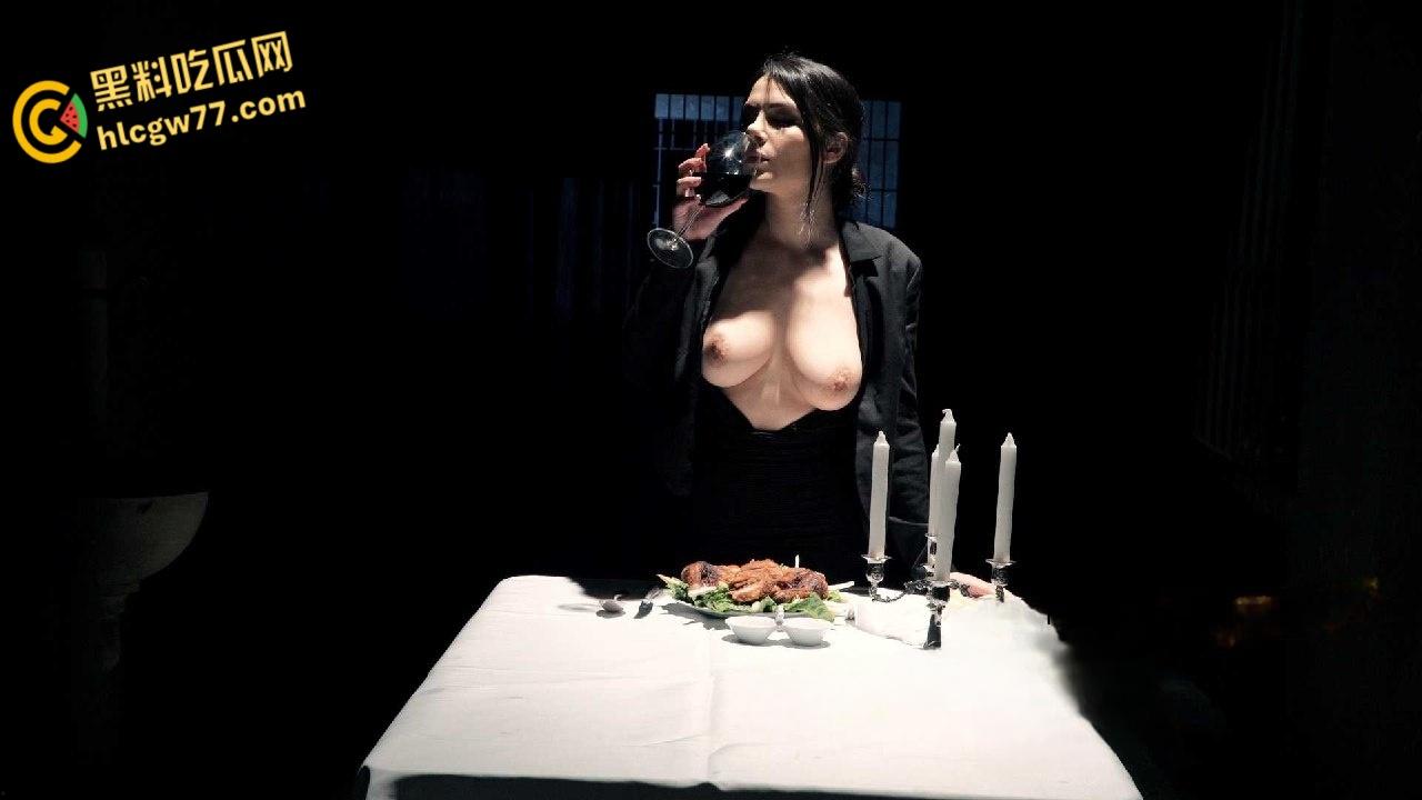 意大利性感典狱长【Valentina】肥臀炸裂,私会囚犯狂飙禁忌乱交,欲火滔天爽到灵魂出窍!-3