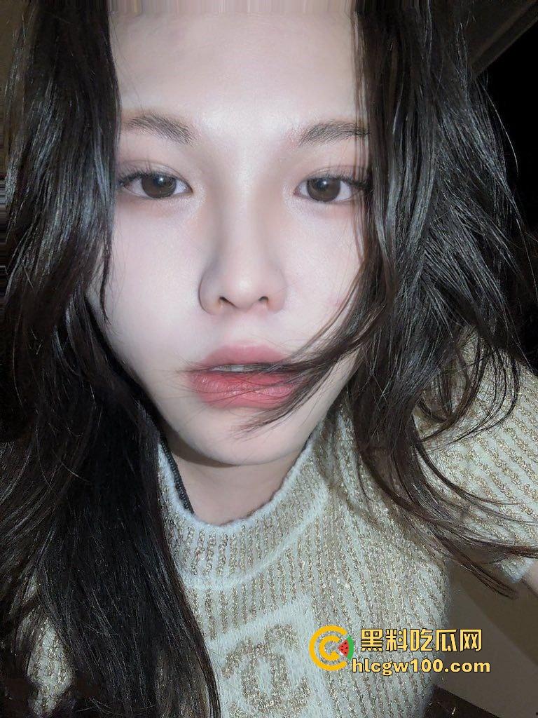 佛山高颜值小姐姐【张梦琪】被男友背刺泄密,私密视频流出吃鸡技术拉满,姿势也挺专业啊!-4