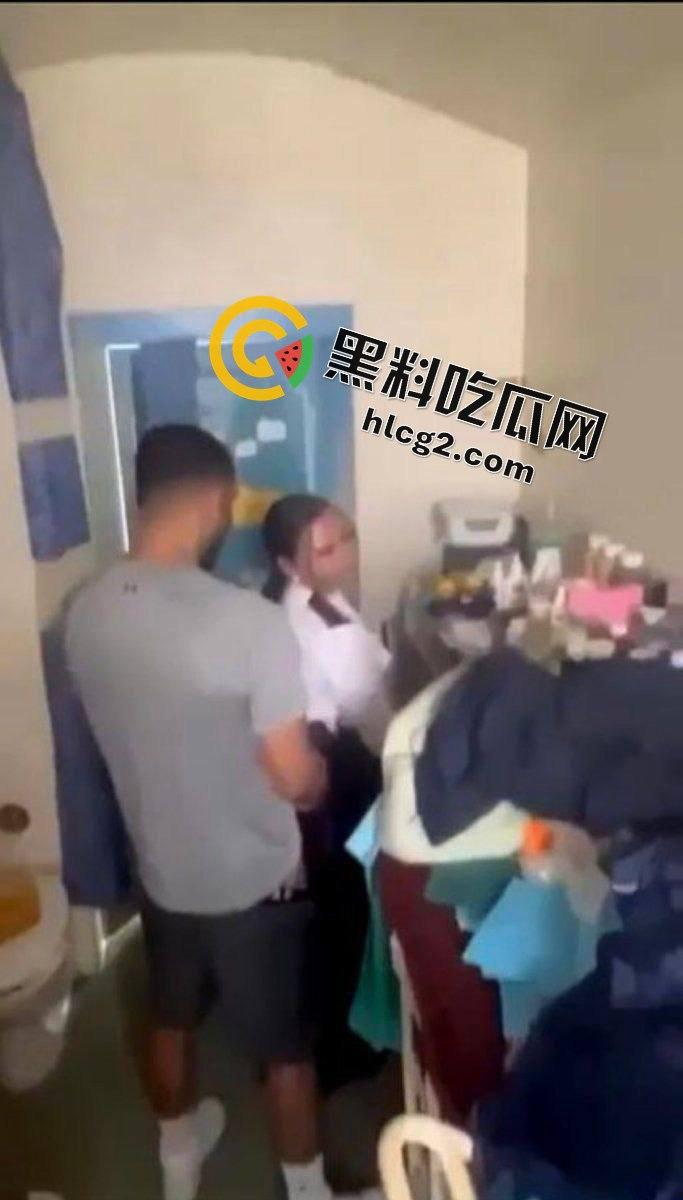 英国旺兹沃思监狱丑闻：女狱警与囚犯秘密交易，被拍下发到网上震惊英国-9