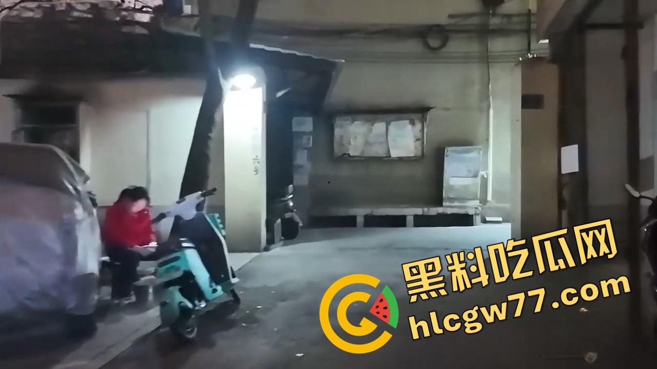 长沙火车站150块操嫩妹全过程曝光，巷子里的媳妇比正规婚礼便宜几十万！-2