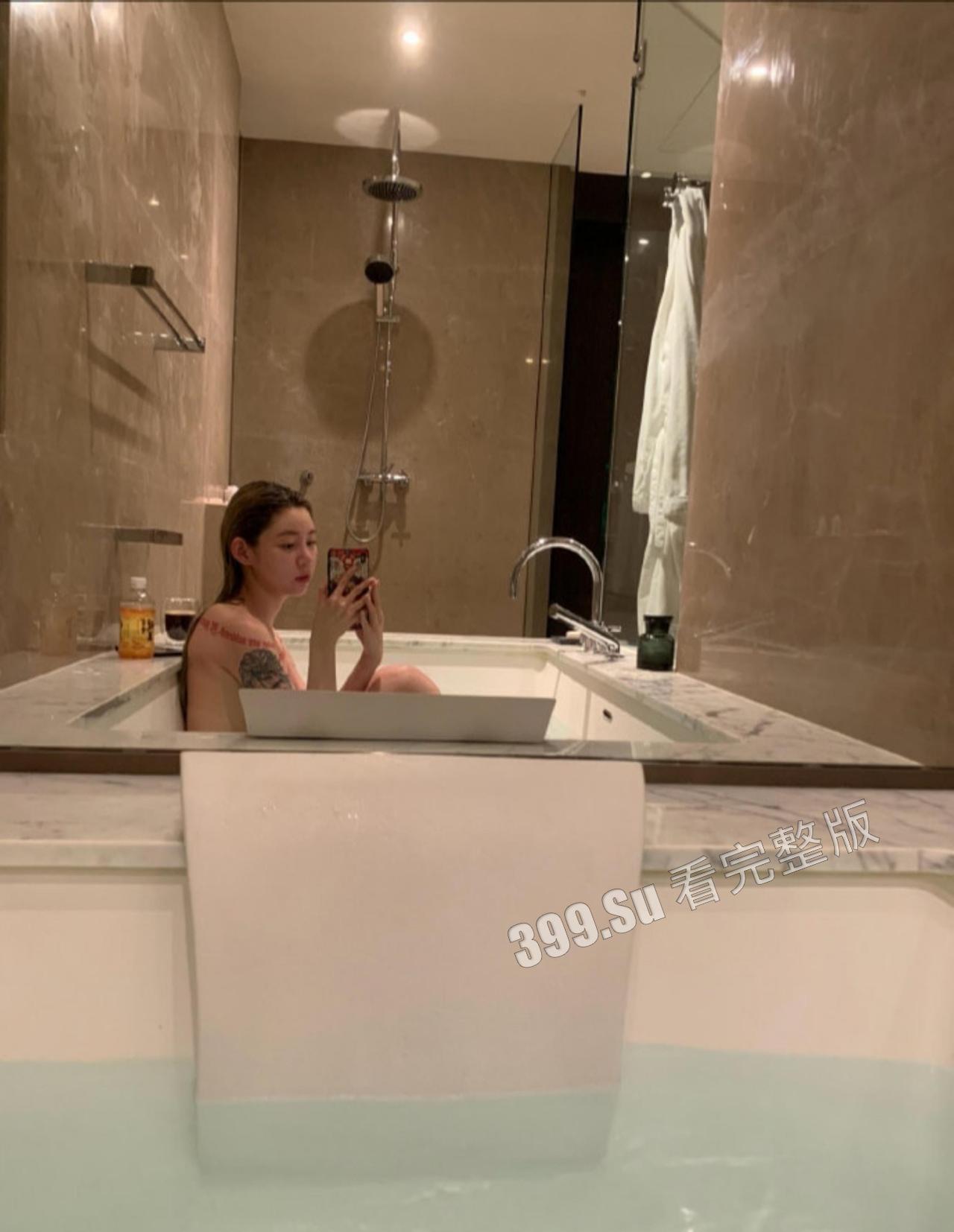 网红界顶流 痞幼 大红前拍的擦边照 合集 105P-5