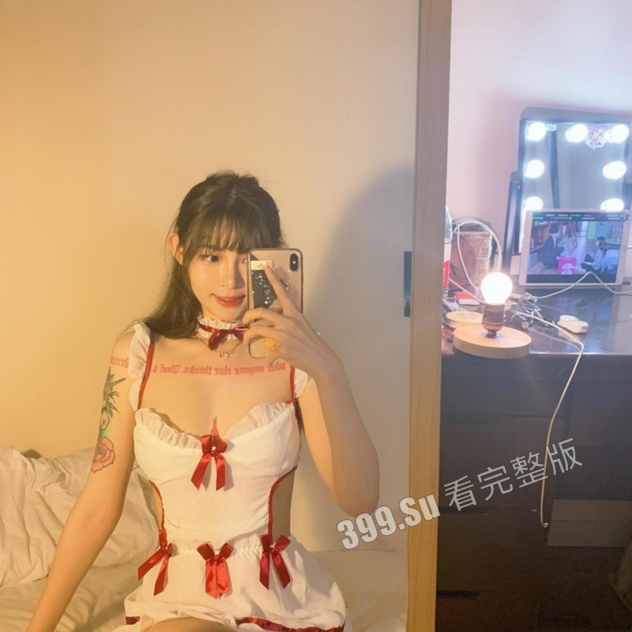 网红界顶流 痞幼 大红前拍的擦边照 合集 105P-50