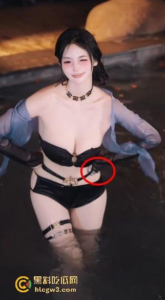 抖音28W粉丝反差婊【史迪西】直播间故意走光勾引!榜一大哥刷万元换来裸聊自慰玩具秀,视频流出太劲爆!-2