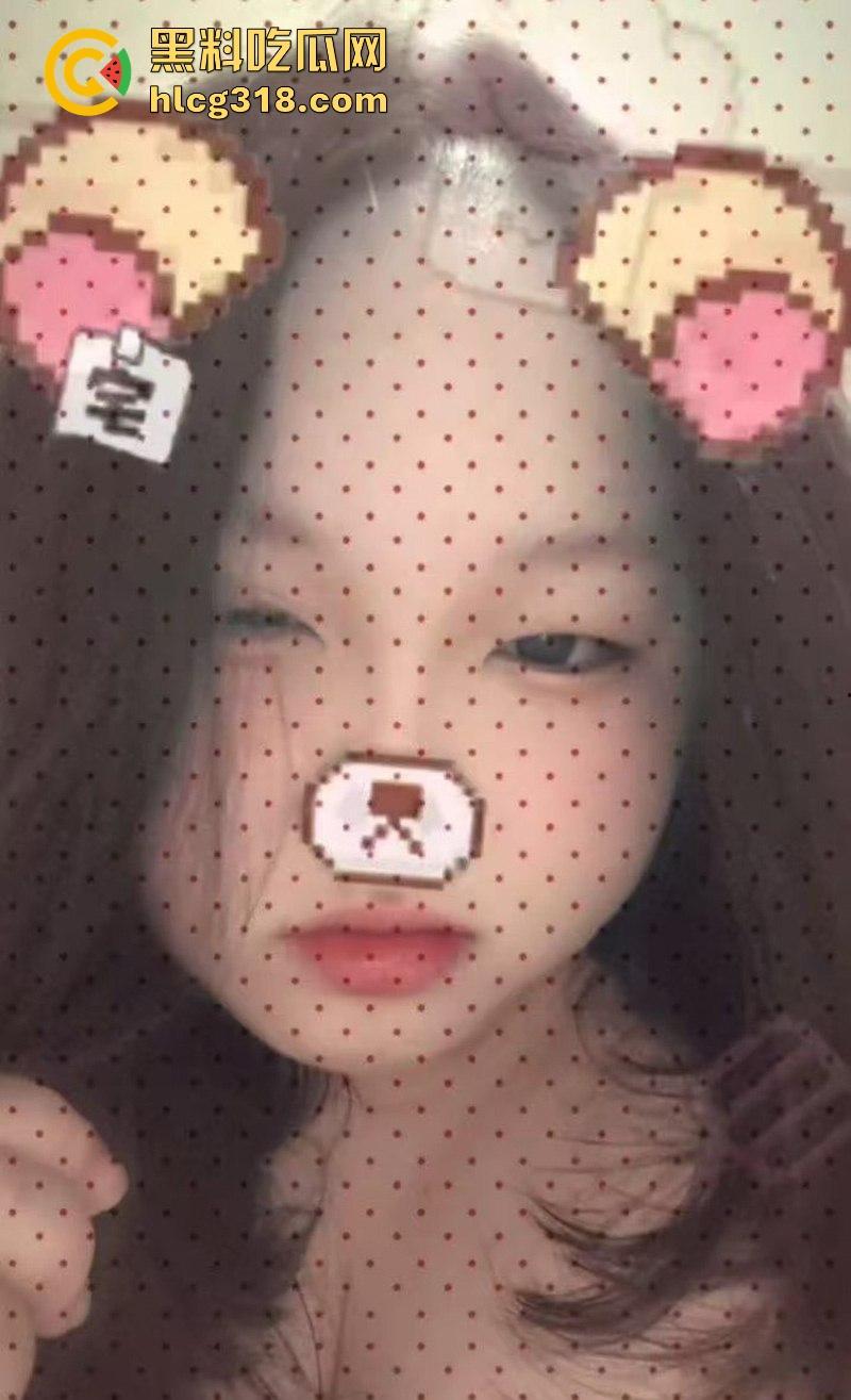 浙江金华韩小骚货【林依依】抖音【超想吃芋泥诶】自慰视频曝光,童颜巨乳自慰骚穴白浆拉丝极为骚浪!-5