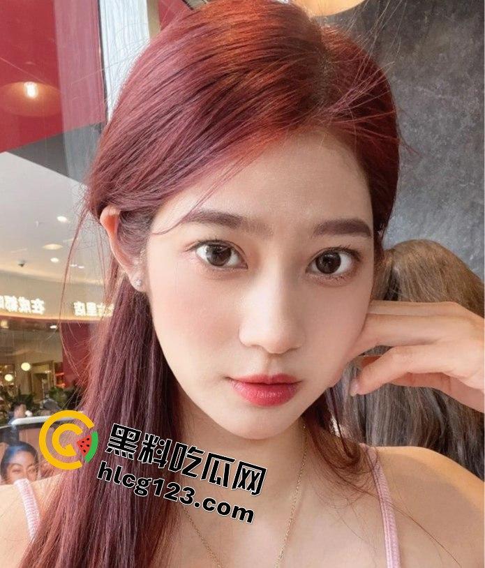 校花张依依人设崩塌!偷情富二代的视频流出,背后故事太狗血!-1