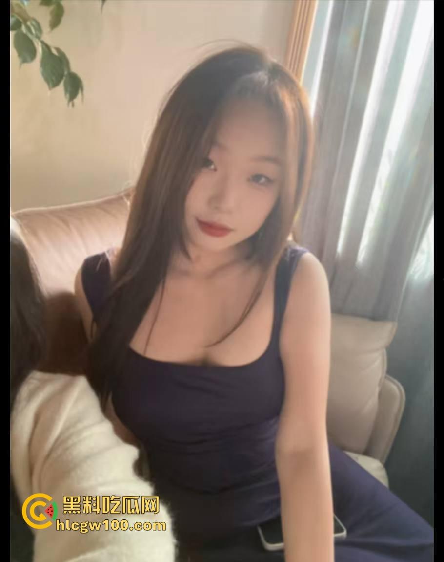 南京茶百道店长【李梅】夜晚跟老板玩激情车震，车上疯狂套弄，骚得像吸棒棒糖一样把老板爽翻！-2