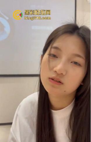 长春气质俏皮学生妹【朱雯雯】性爱视频泄密，肌肤白皙玉乳翘挺，极限打桩爆操淫叫连连！-1