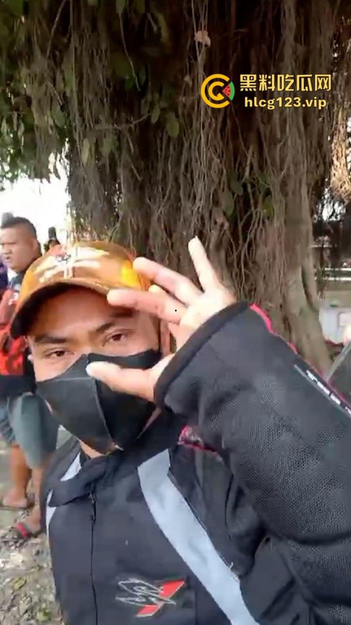 大型皮开肉绽现场!印尼一地发生冲突 有内战的国家真的不要去!-2