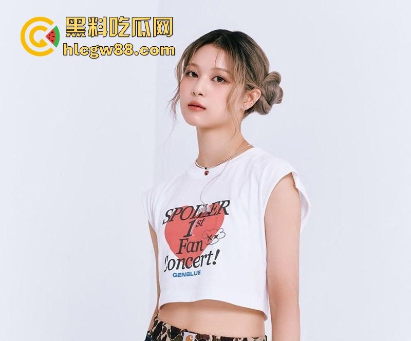 韩国kpop组合【幻蓝小熊】 媛媛 台中跨年走光露黑乳晕，粉丝偷拍起哄，财阀操嫩穴传闻爽爆网络-8