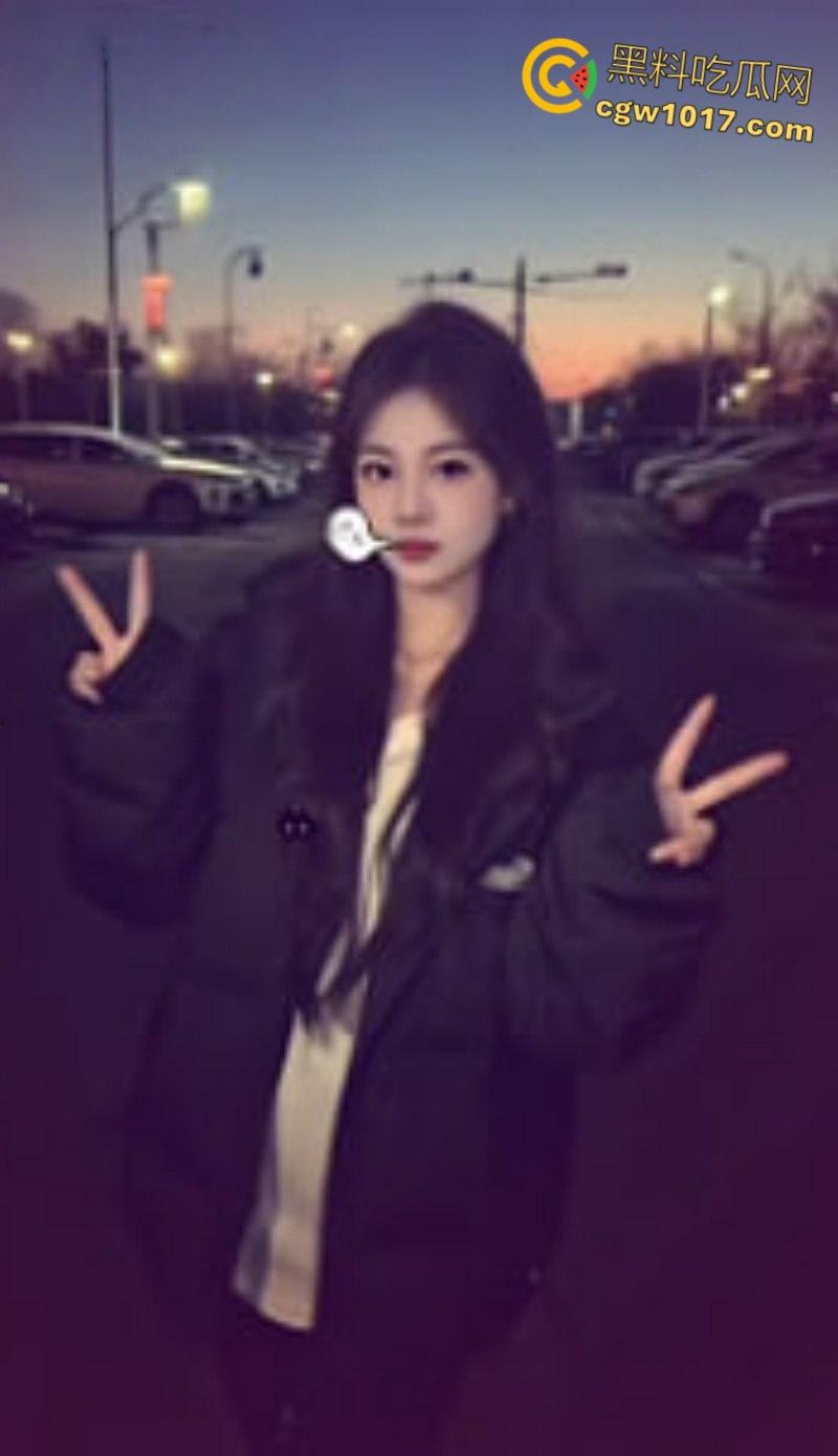 湖南长沙高颜母狗【赵莹】, 社交软件约炮被瓜友曝光,大屌后入爆操到失神,快射时主动张口求精液保养!-3