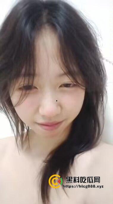 四川眉山仁寿县【李佳玲】背着男友偷人,分手后骚料满天飞,这贱货下贱得让人想吐!-1